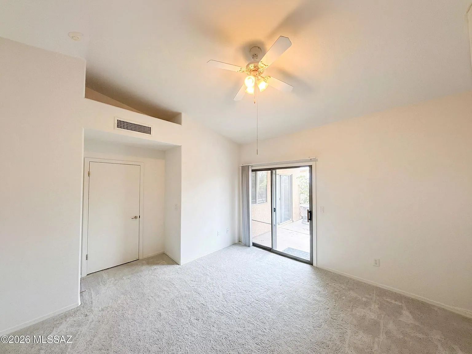 3 bed, 2.0 bath, 1386 sqft, $1,700 — Photo 4
