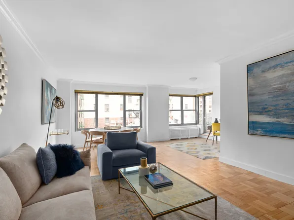 2 Fifth Avenue image 1 of 11