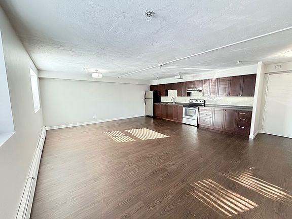 3rd image of 20 Bradmon Dr #107