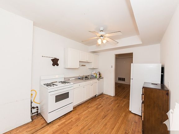 5th image of 3822 N Sheffield Ave #1N