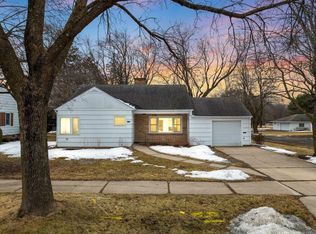 1112 W 6th St, Marshfield, WI 54449