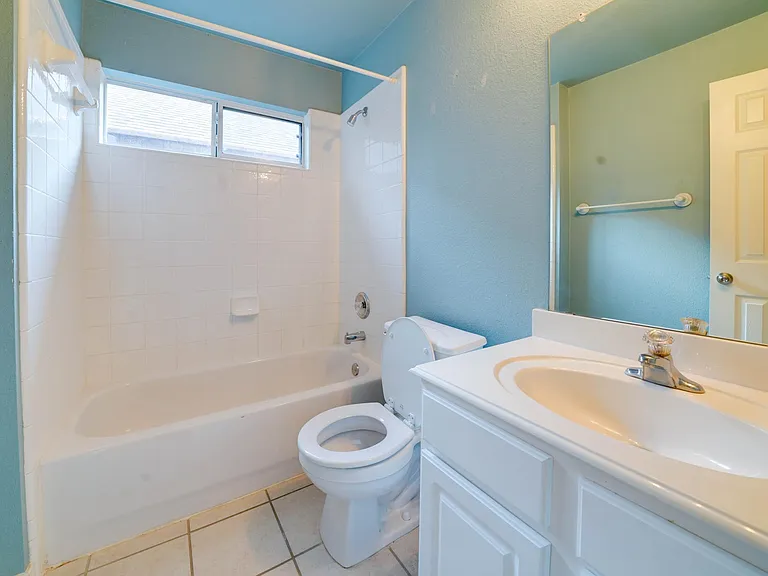 9724 Water Tree Dr — Photo 13