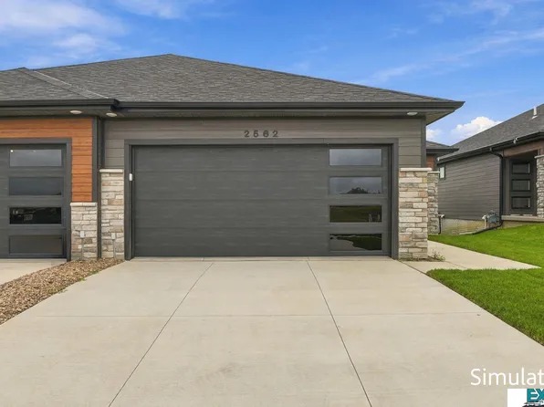 2544 Tupelo Ln, Lincoln, NE 68520