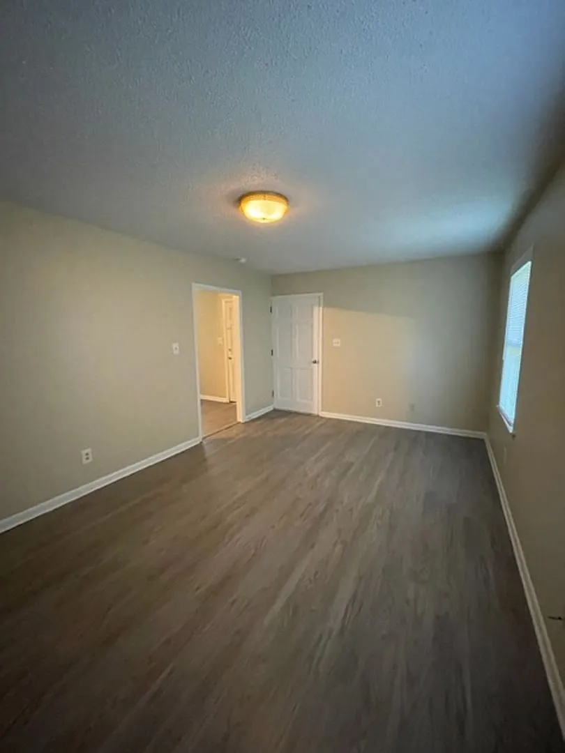 Apt-East-J-Street-310 — Photo 2