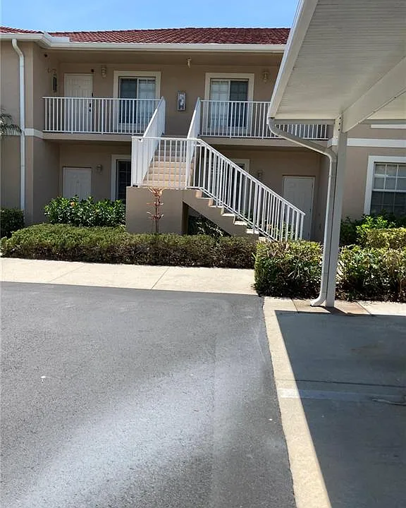 2855 Cypress Trace Cir #102