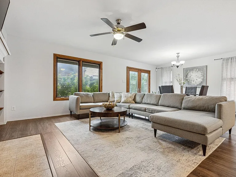 5944 Snow Creek Dr — Photo 6