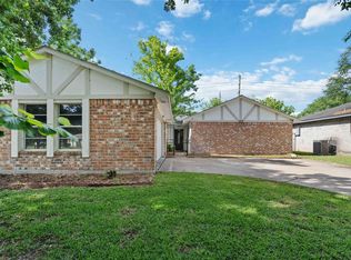 5707 Sunnygate Dr, Spring, TX 77373