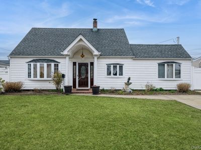 330 Gardiners Avenue, Levittown, NY, 11756