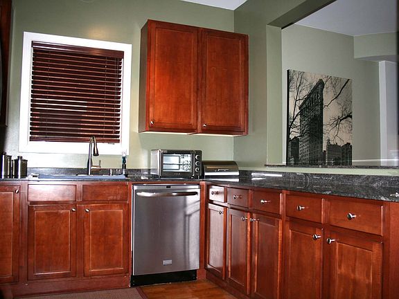 Granite counter tops in kitc