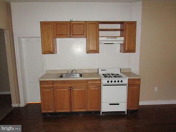 4th image of 5222 Catharine St Unit 1