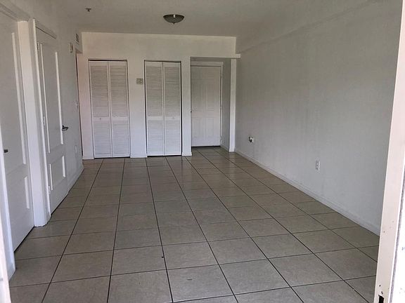 3rd image of 2536 NW 24th St APT 2C