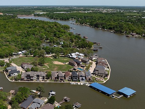 2nd image of 174 Marina Dr