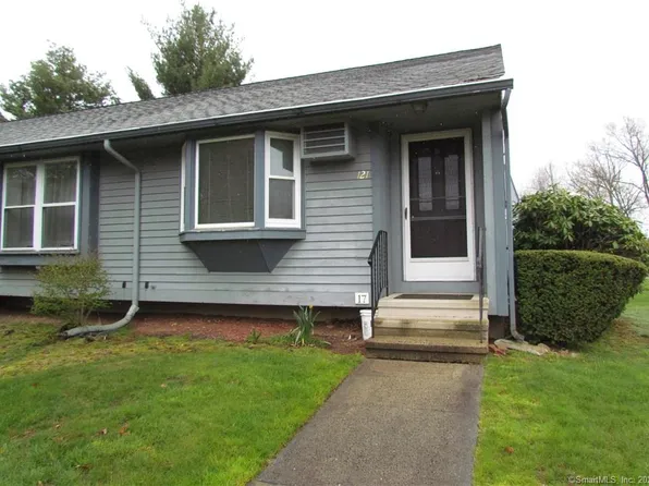1 Abbott Rd Unit 121, Ellington, CT 06029