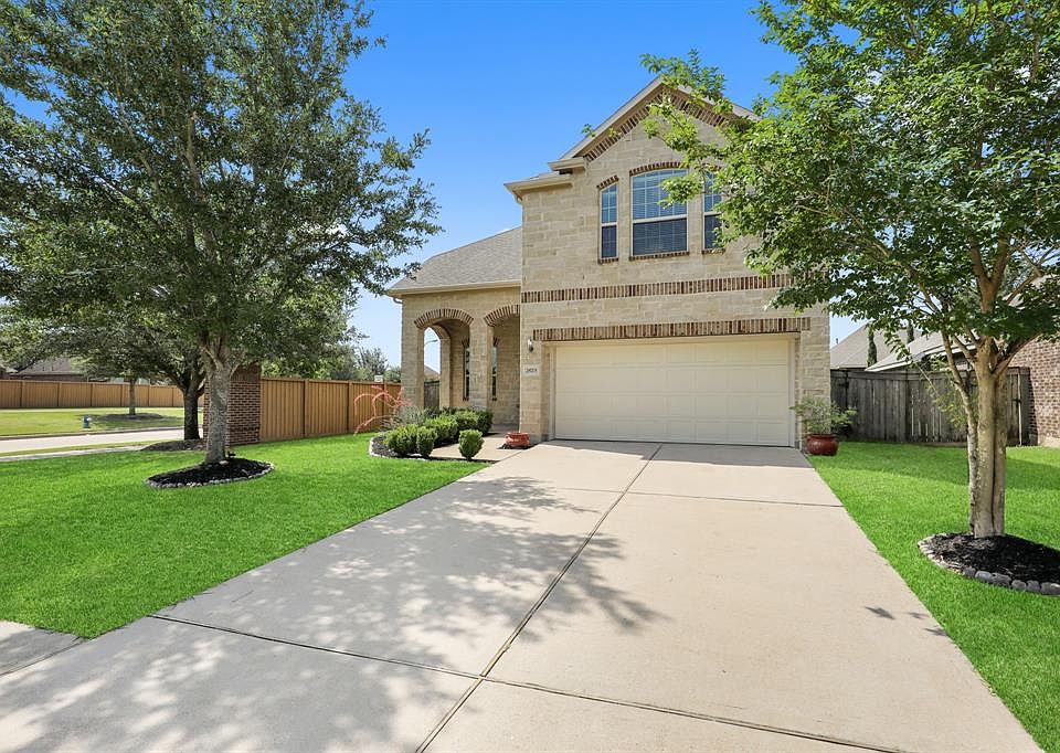1st image of 28703 Mayes Bluff Dr