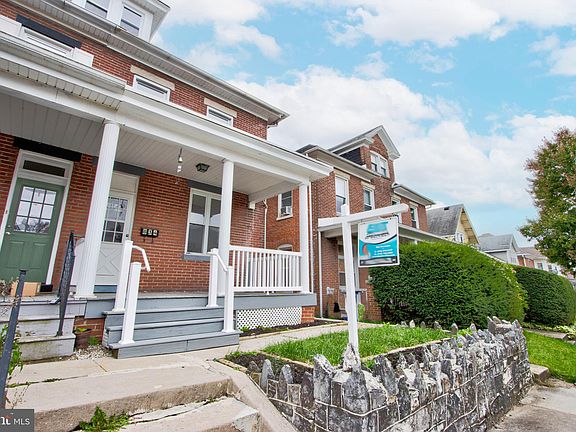 4th image of 834 Mulberry Ave