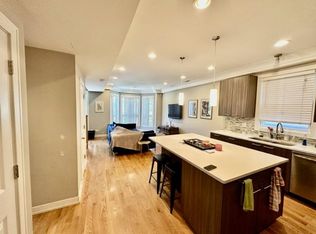 2905 W Lyndale St #2, Chicago, IL 60647
