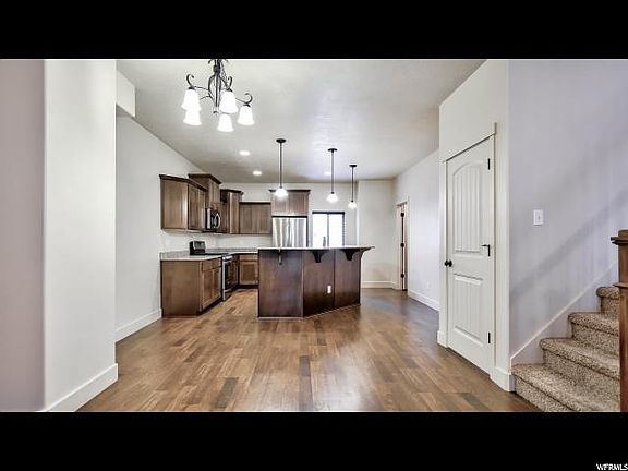 2nd image of 3758 S Prairiewood Dr