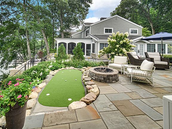 3rd image of 16258 Dogwood Ln