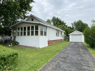5 Maple Ave, Watervliet, NY 12189