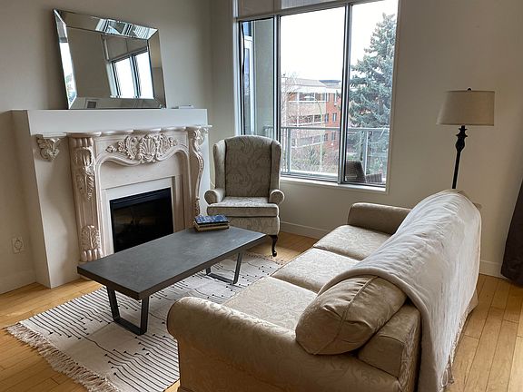Living room, gas fireplace