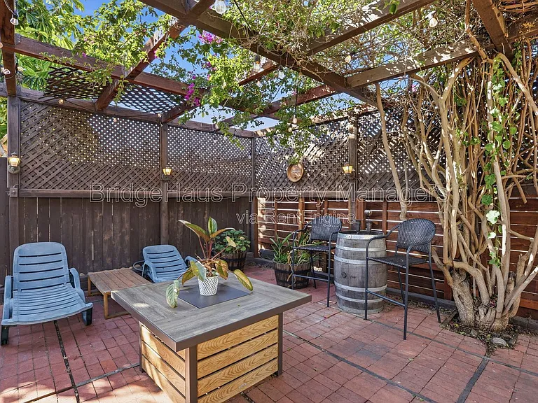 3204 Ingelow St — Photo 47