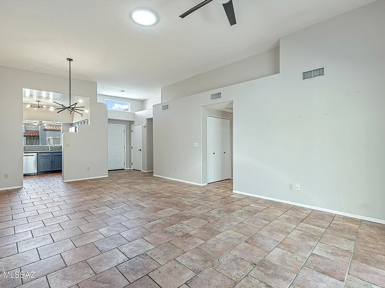 4354 E Samantha Dr — Photo 8