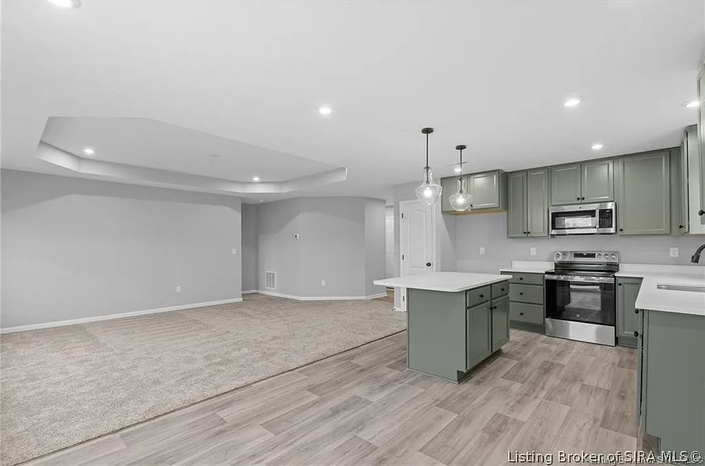 3 bed, 2.0 bath, 1414 sqft, $2,100 — Photo 3