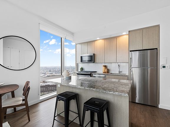 4th image of 22-44 Jackson Ave #803