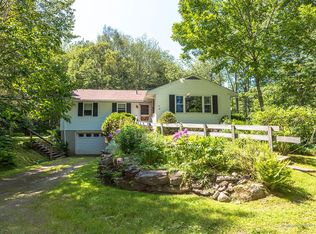75 Gurney St, Rockport, ME 04856