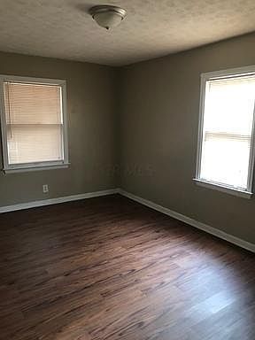 4th image of 2283 N Homestead Dr