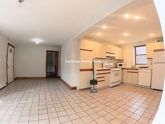 5th image of 3 Baldwin Street Ct #1