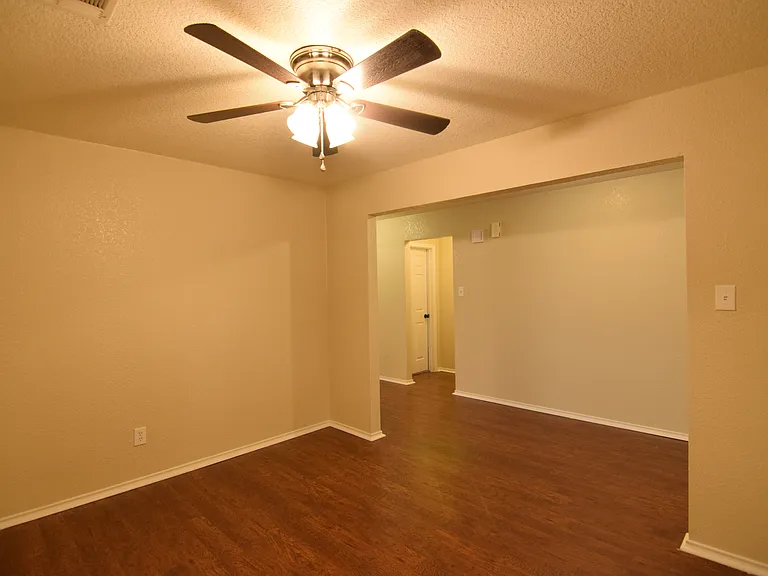 2802 Wesley Dr — Photo 12