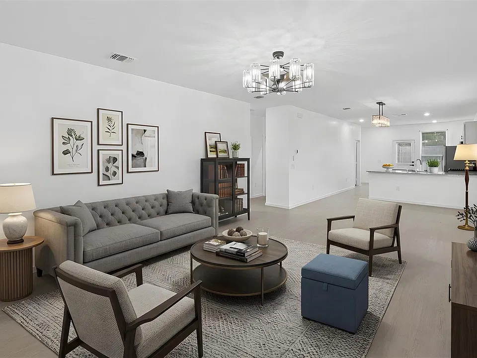 511 Louis Ln