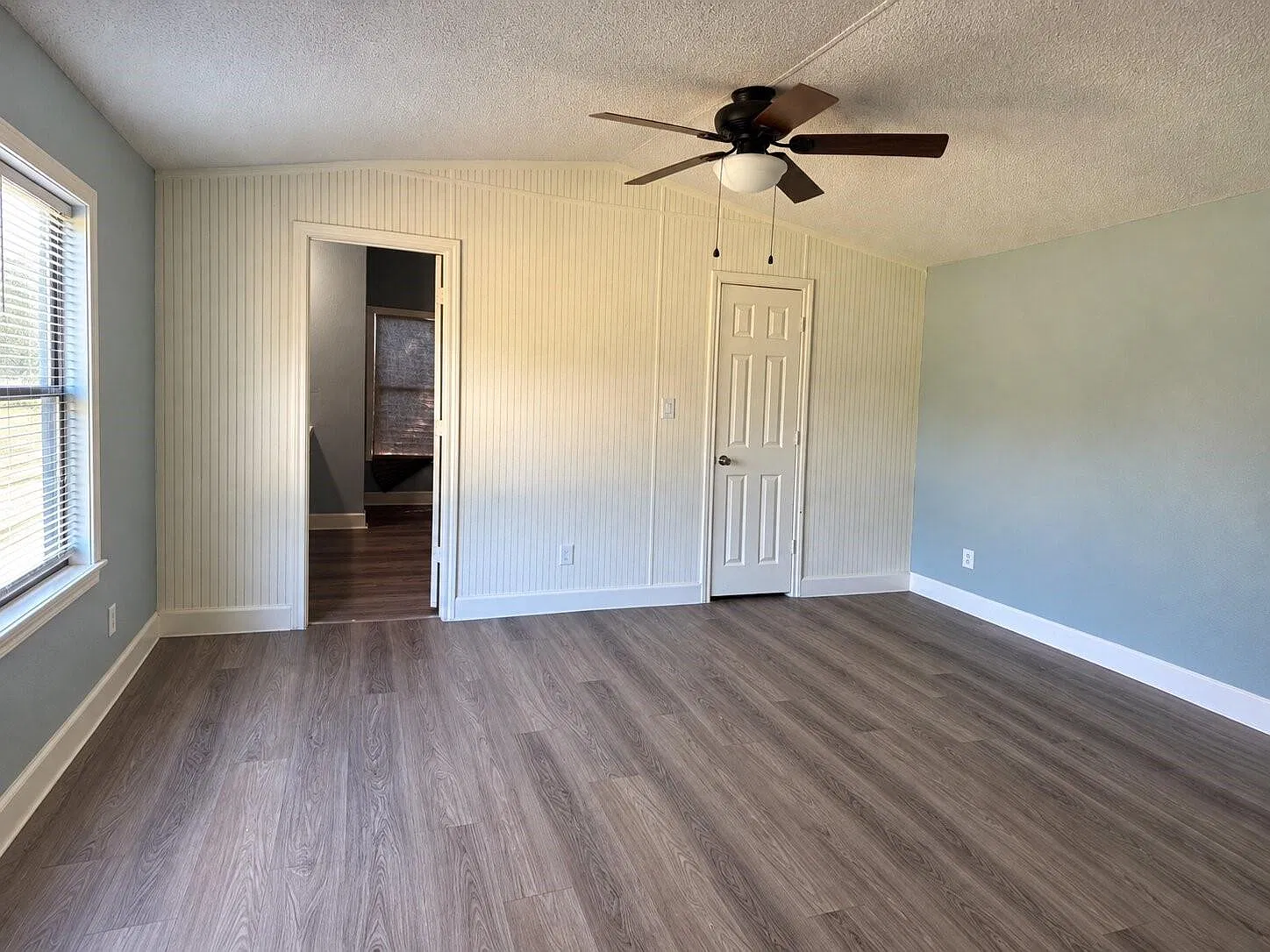 3 bed, 2.0 bath, 1155 sqft, $1,500 — Photo 4