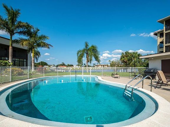 3rd image of 3230 White Ibis Ct #A