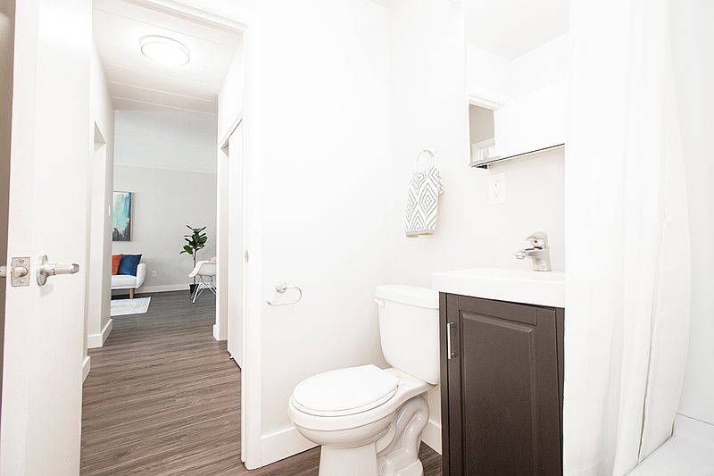 Winnipeg Apartment for rent - 1 Bedroom — photo 29