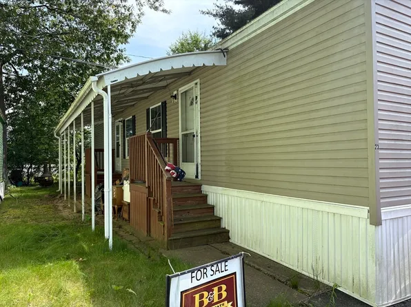 404 Southwick Rd Trailer 23, Westfield, MA 01085