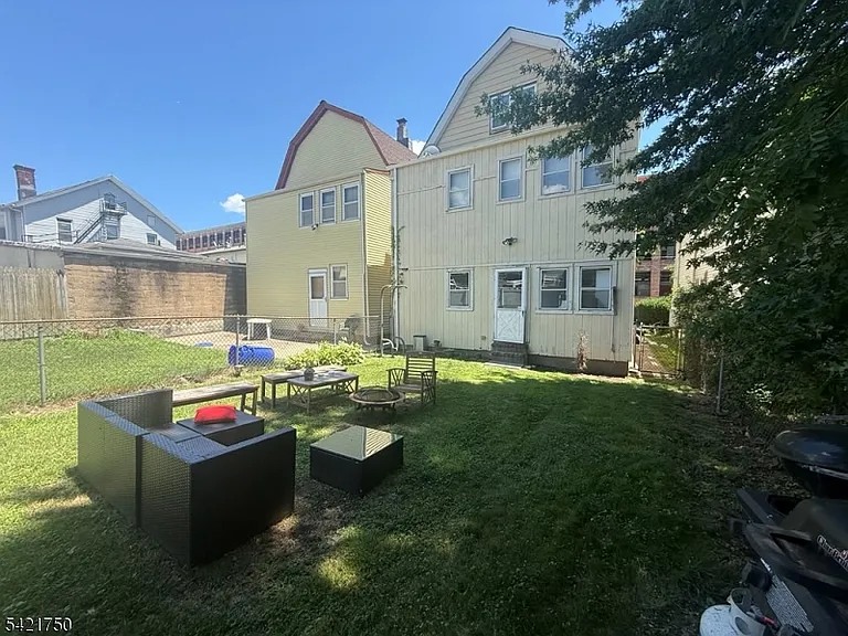 21 Terrace Pl #1 — Photo 31