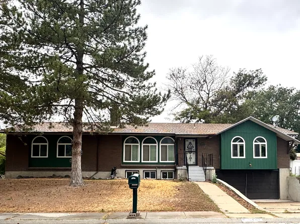 449 Country Club Dr, Stansbury Park, UT 84074