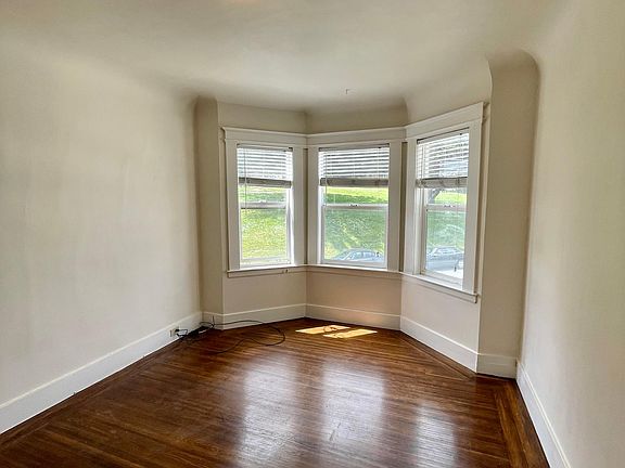 2nd image of 41 Holly Park Cir