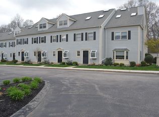 1300 Lagrange St #1305, West Roxbury, MA 02132