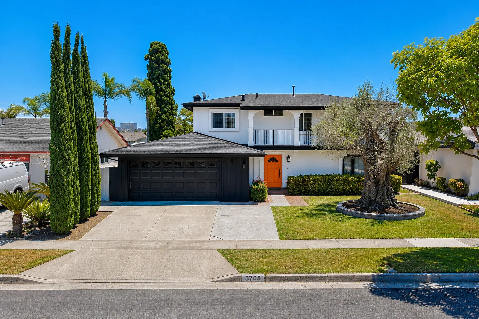 3705 Ramona Dr — Photo 1