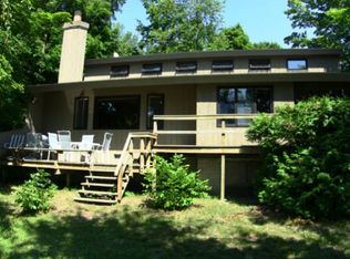 3574 S Stanley St, Lake Leelanau, MI 49653