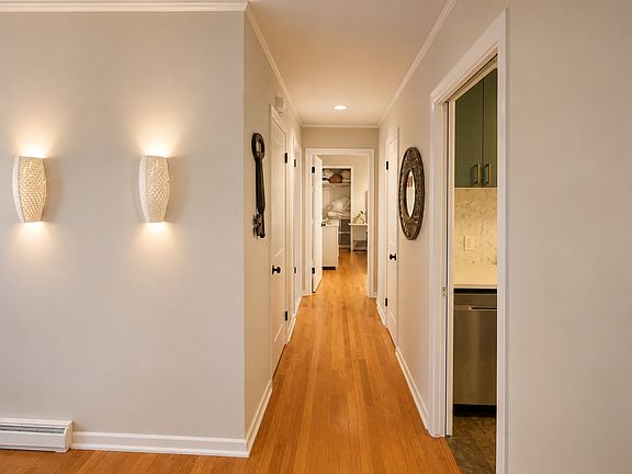5th image of 1165 Everett Ct