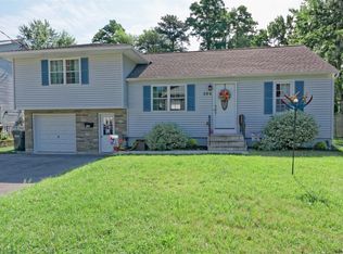 104 Palmer St, Schenectady, NY 12303