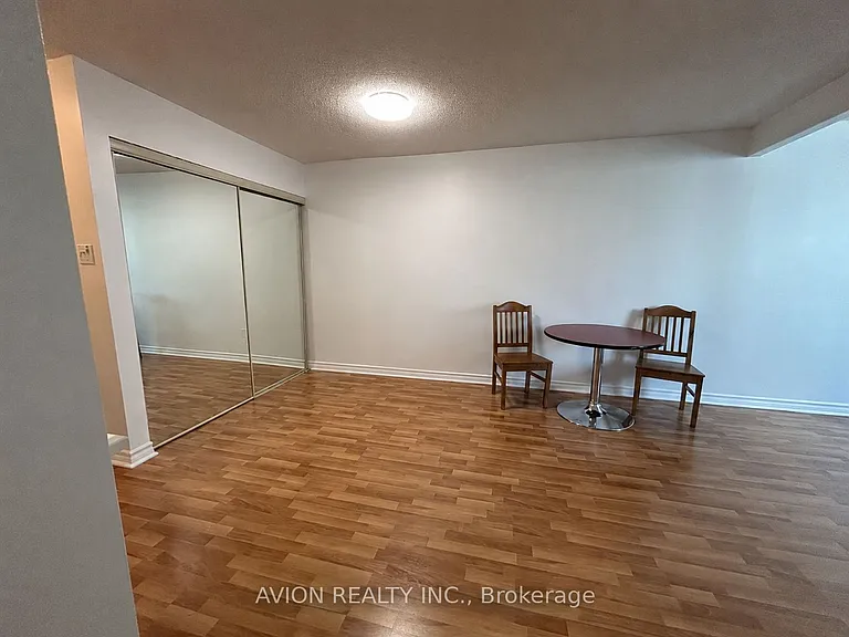 1055 Bay St #1214 — Photo 13