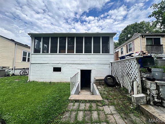 2nd image of 2935 Walton Rd