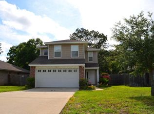 71 10th St, Shalimar, FL 32579