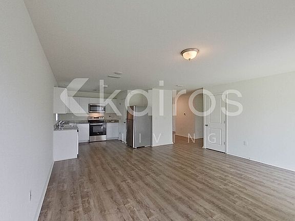 5th image of 158 Snedeker St