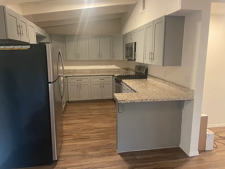 421 N Olsen Ave #421 — Photo 3